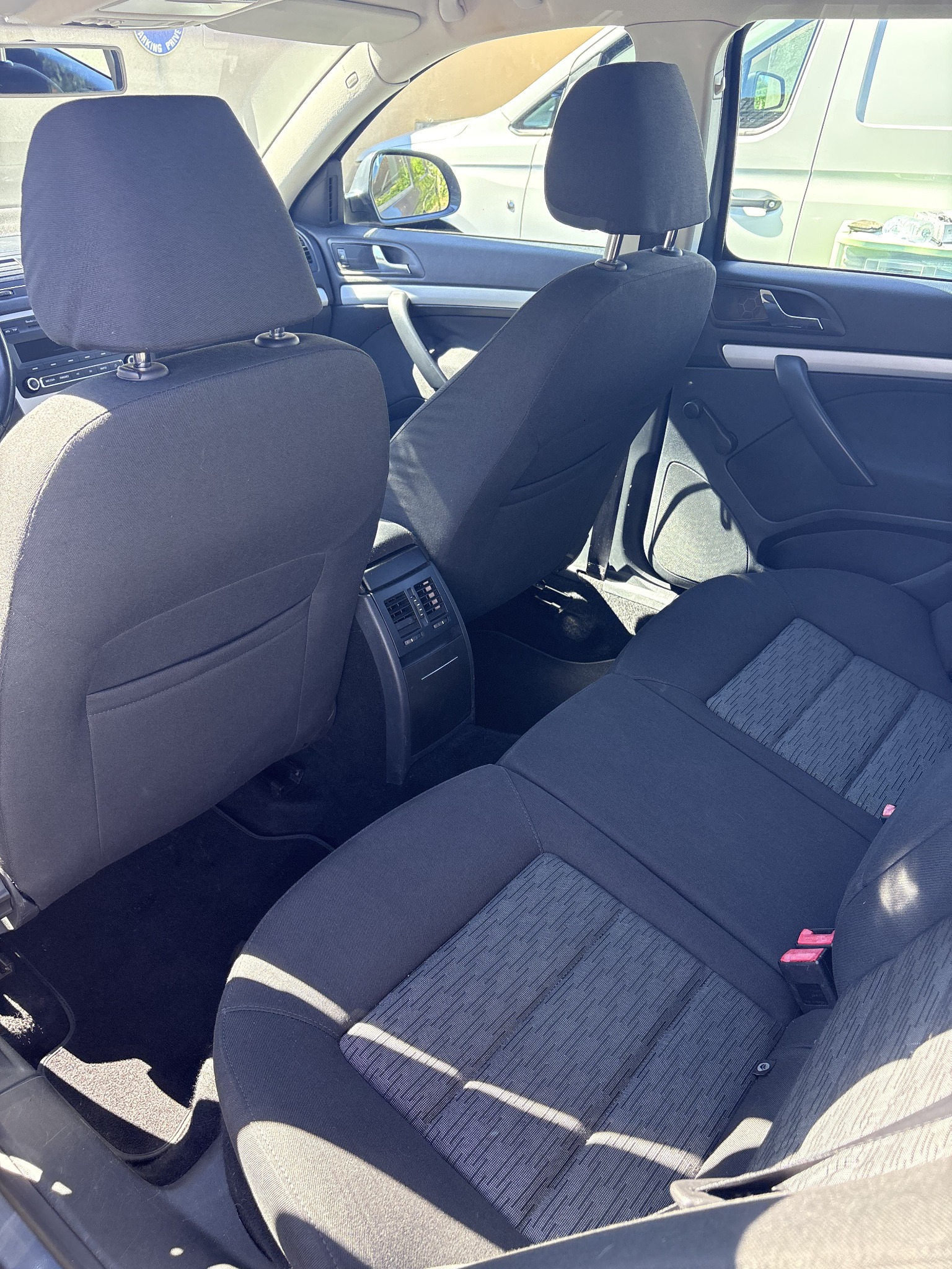 Banquette arrière en tissu aspirée et brossée de la Škoda Octavia break
