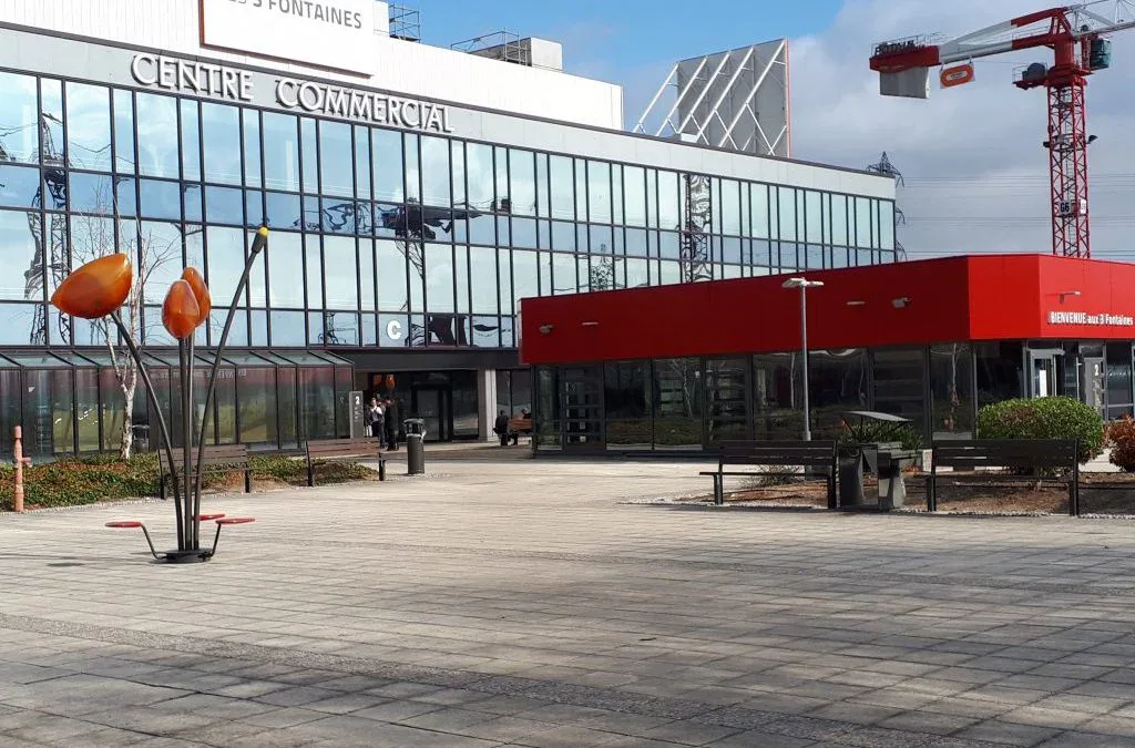Centre commercial des 3 Fontaines à Cergy-Pontoise, où sont situés les locaux d'Abn Auto
